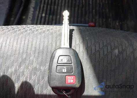 2018 Toyota Highlander Le z USA, uszkodzony, nr VIN 5TDBZRFH2JS904477